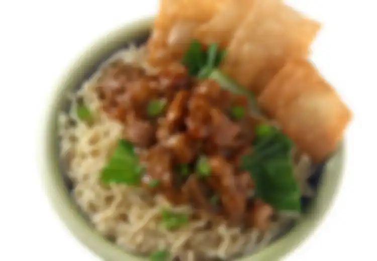 Begini Rupanya Cara Masak Mi Ayam Enak Seperti Buatan Pedagang Kaki Lima atau Restoran China, Cuma Butuh Lima Langkah Saja Kok!