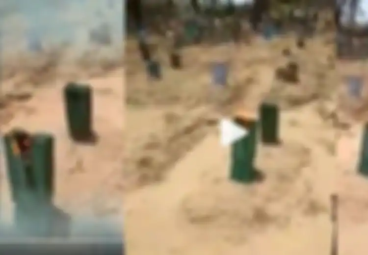 Viral, Batu Nisan di Pati Mengeluarkan Asap di Siang Bolong, Warganet Ada yang Sebut 'Siksa Kubur'
