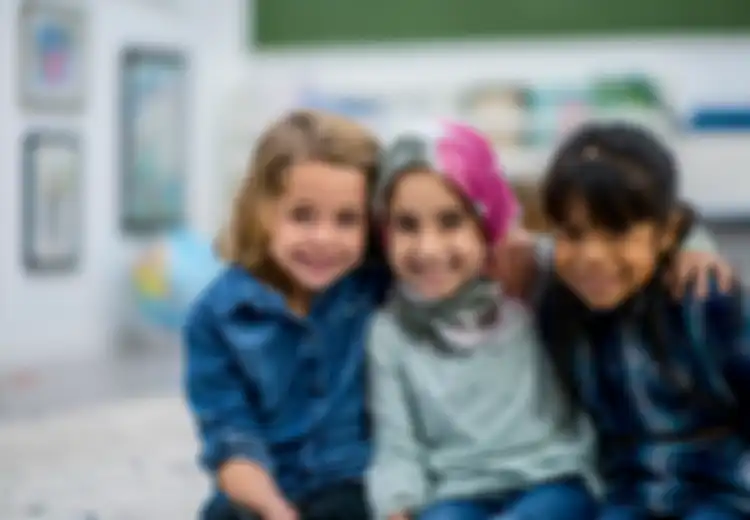 Anak Anda Lahir di Bulan November? Ini Dia Karakteristik Anak yang Lahir di Bulan November
