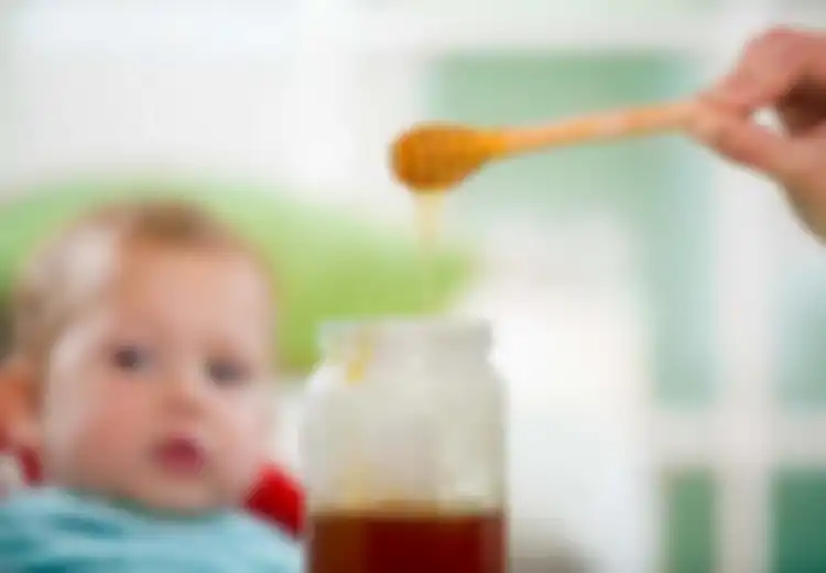 Mengapa Madu yang Mengandung Banyak Nutrisi Justru Berbahaya Bagi Bayi?