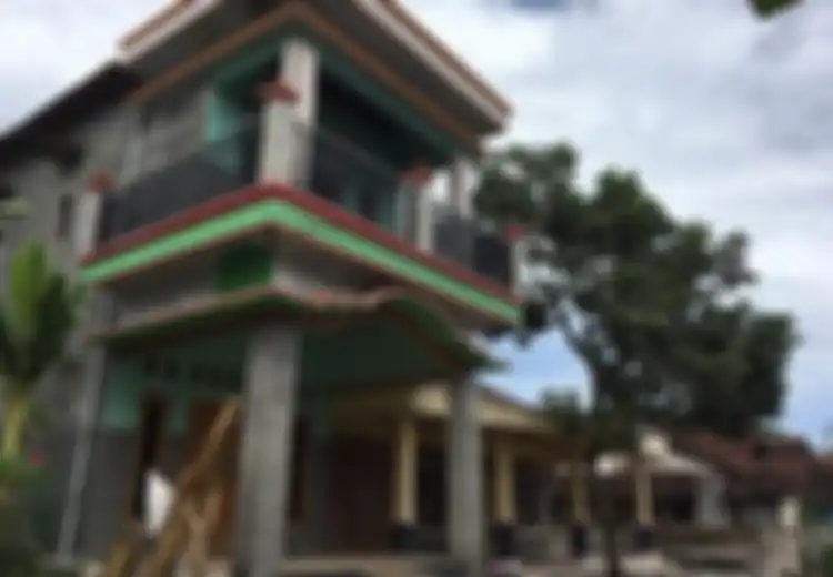 Rumah Berlantai Dua Dipasangi Stiker Keluarga Miskin, Pemilik Akhirnya Melepasnya Setelah Jadi Sorotan Warga