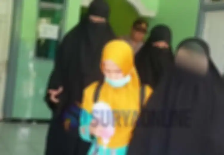 Hendak Cucikan Baju Temannya, AF Malah Temukan Baju Kotor Berlumuran Darah, Saat Dibuka Ia Temukan Bayi yang Telah Tewas, Ini Faktanya!