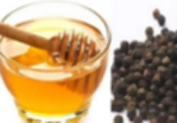 Coba Madu dan Merica Hitam untuk Redakan Radang Tenggorokan Anda, Pasti Manjur!