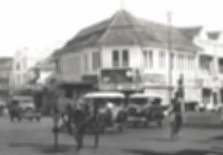 Kisah Delapan Teko Teh yang Mengemuka Setelah Bangunan Apotek Dihidupkan Kembali