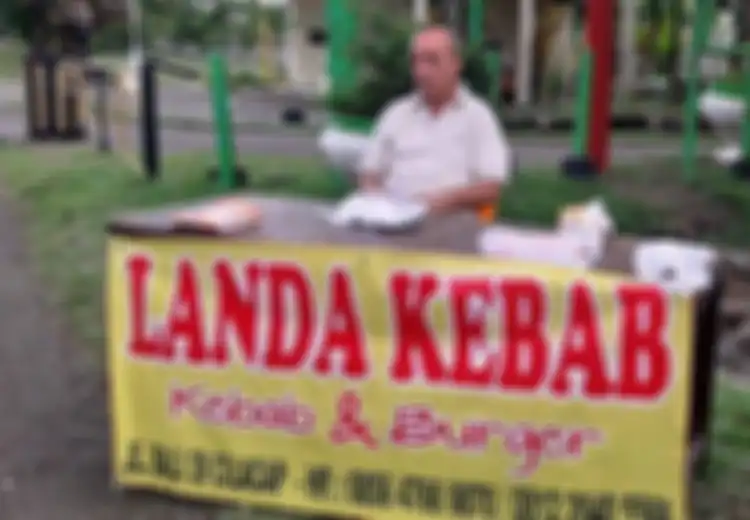 Kisah Rudy Komans, 'Londo' Sederhana Yang Kepincut Wanita Cilacap, Ini Caranya Menghidupi Keluarga
