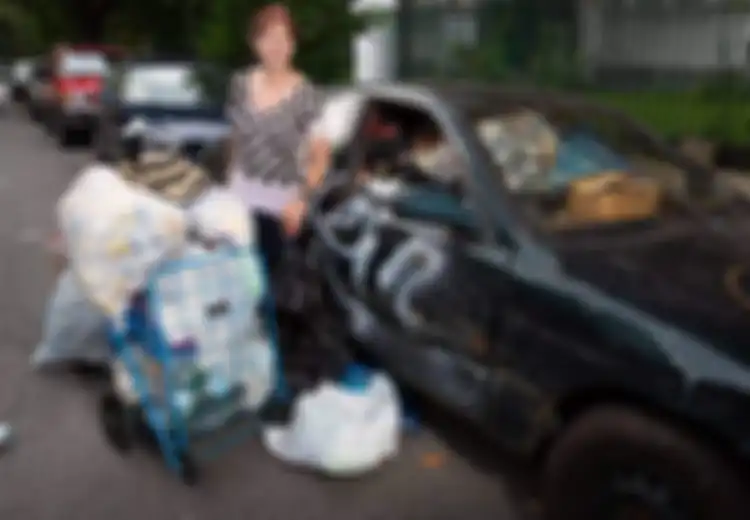 Padahal Hartanya Rp110 Miliar, Wanita Ini Malah Tinggalkan Kemewahan, Kendarai Mobil Bobrok dan Jadi Pemulung Berpenghasilan Rp200 ribuan, Alasannya Mengejutkan