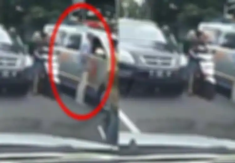 Viral Pengemudi Mobil Maki dan Tonjok Sopir Ambulans, Padahal Tengah Bawa Pasien