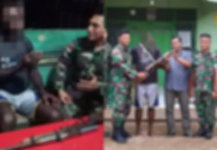 Tersentuh dan Merasa Seperti Keluarga dengan TNI yang Selalu Membantunya, Keluarga Anggota KKB Papua Ini Pertaruhkan Nyawa Untuk Serahkan Senjata Secara Sukarela