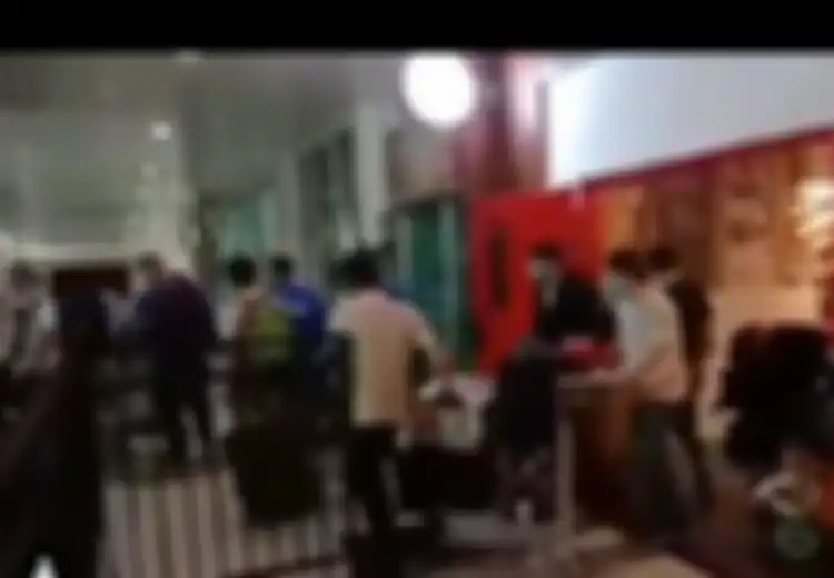 Video Puluhan WNA asal China Datang di Bandara Haluoleo Kendari Viral, Ini Fakta Sebenarnya