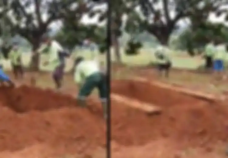 Viral Video Pemakaman Diduga Korban Corona, Tapi Petugas Pemakaman Tak Pakai Atribut Standar, Ini Tata Cara Pemakaman Jenazah Pasien Covid-19 Menurut Kemenkes dan Kemenag RI
