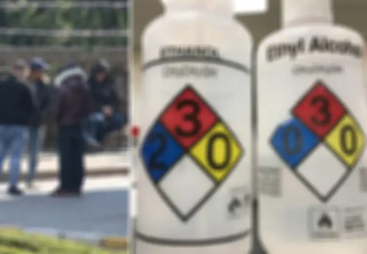 Termakan Hoax, 300 Penduduk di Iran Meninggal dan 1.000 Lainnya Kritis, Akibat Minum Obat yang Diyakini Bisa Melindungi dari Virus Corona