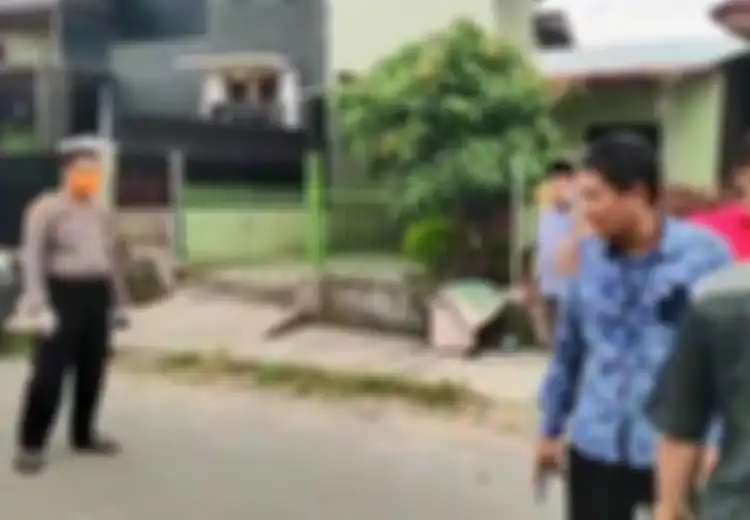Viral Anggota DPRD Medan Mencak-mencak Tak Terima Dilarang Melayat Jenazah Rekannya yang Merupakan PDP Covid-19: 'Nggak Takut Mati Aku, Kutelan Virus Itu!'