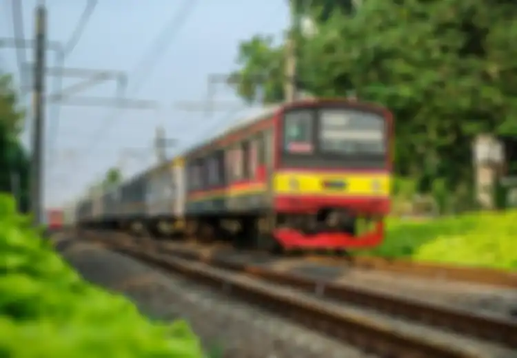 Dari Rumah Sakit yang Diminta Tak Buka Praktek Rutin hingga KRL Berhenti Beroperasi, Ini Kebijakan-kebijakan Baru yang Harus Dihadapi Warga Jakarta dan Sekitarnya