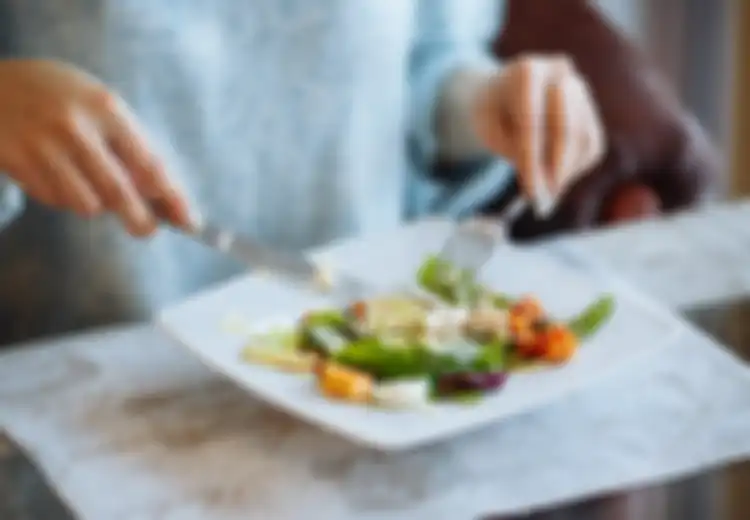 Apakah Anda Makan Lebih dari Tiga Kali Sehari? Hati-hati, Anda Bisa Berisiko Alami Diabetes Tipe 2! Ini yang Harus Anda Lakukan untuk Mencegahnya!
