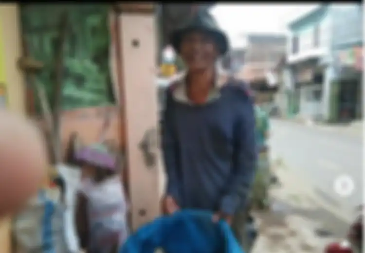 Ngaku Hanya Dapat Rp1.500 dari Hasil Memulung, Ternyata Abah Tono Miliki Rumah 2 Tingkat dan Motor, Tetangga Meradang: 'Dia Hidup Berkecukupan!'
