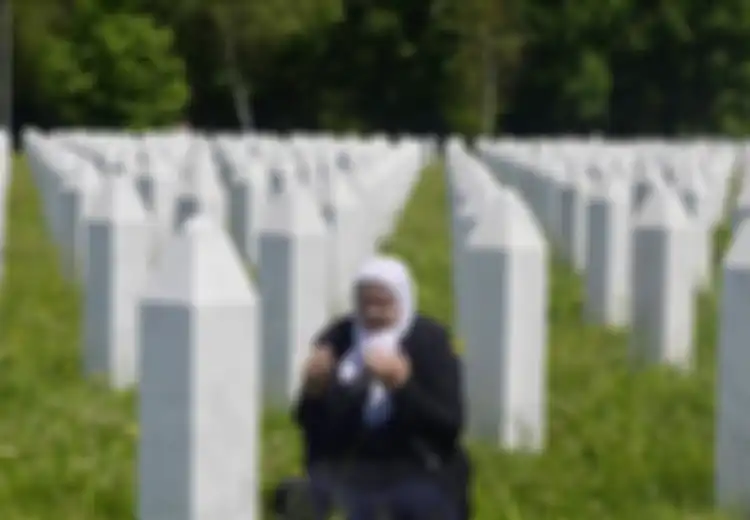 Seolah Terbiasa Membantai Rakyat Indonesia, Belanda Terbukti Biarkan Muslim Bosnia Jadi Korban Genosida di Srebrenica, 8000 Nyawa Melayang