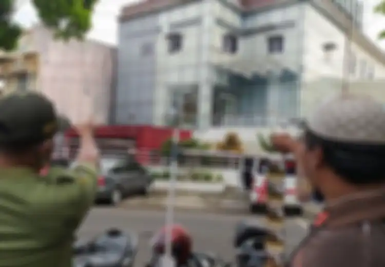 Kabur dari Rumah Sakit, Pasien Loncat dari Lantai Tiga, Untunglah Jatuh di Atas Kanopi