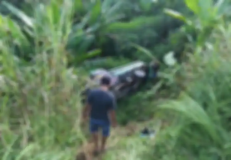 Hendak Antarkan Lamar Perempuan, Mobil yang Ditumpangi Rombongan Ini Malah Terguling Sebelum Masuk ke Jurang Sedalam 8 Meter