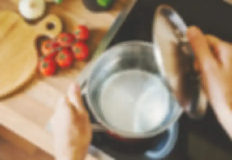 Beredar Isu Minum Air yang Direbus Bisa Sebabkan Keracunan, Benarkah Demikian? Begini Penjelasan Ahlinya!