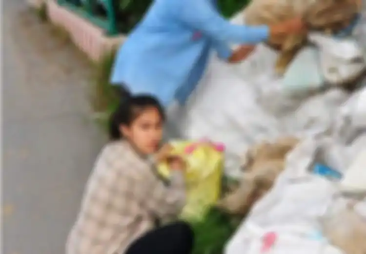 Berbekal Paras Cantiknya Wanita Ini Berhasil Angkat Derajat Orang Tuanya, Hidup dari Keluarga Pemulung Kini Bergelimang Harta, Begini Kisahnya