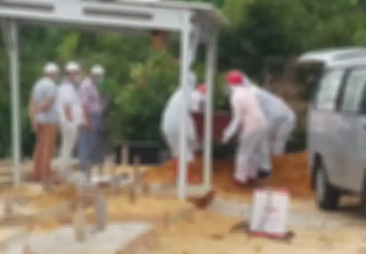 Suaminya Sudah Divonis Meninggal Karena Covid-19 dan Dimakamkan Sesuai Protokol Kesehatan, Wanita Ini Syok Mendapati Suaminya Tersebut Pulang ke Rumah Beberapa Hari Kemudian
