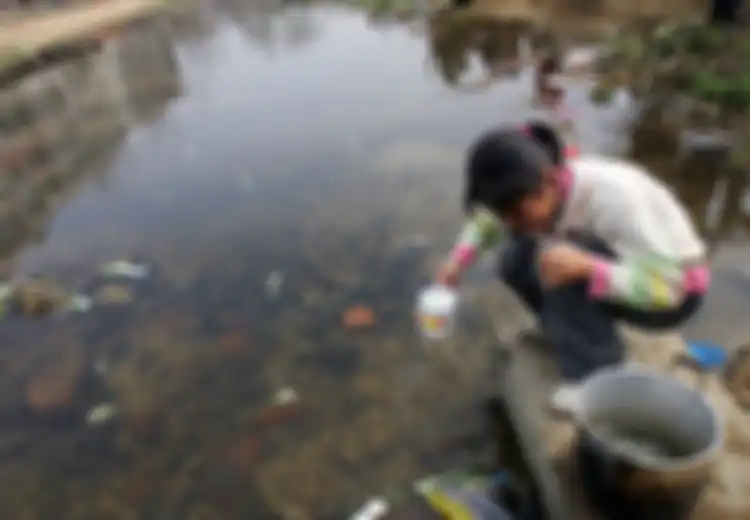 Hampir 100 Juta Orang China Memasok Air Minum Beracun yang Dapat Sebabkan Penyakit-penyakit Berbahaya Bahkan Tak Bisa Terurai oleh Tubuh Manusia, Kok Bisa?