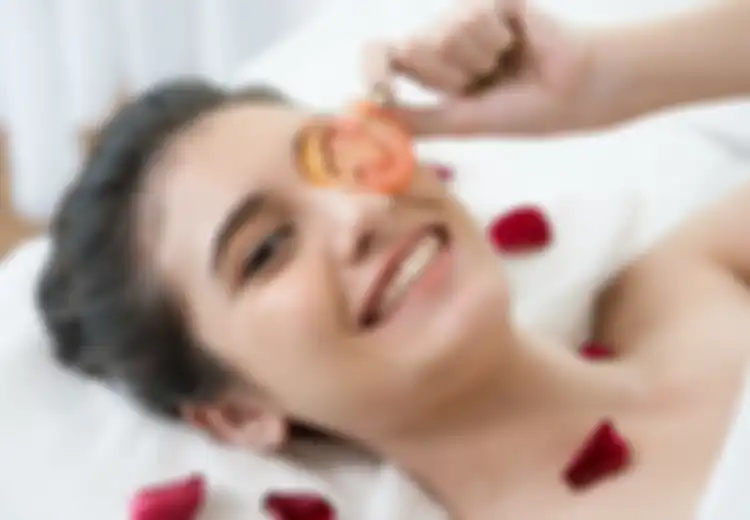 Ini Bahan-bahan Alami yang Harus Ada di Rangkaian Skincare untuk Anda yang Ingin Singkirkan Jerawat, Apa Saja Ya?