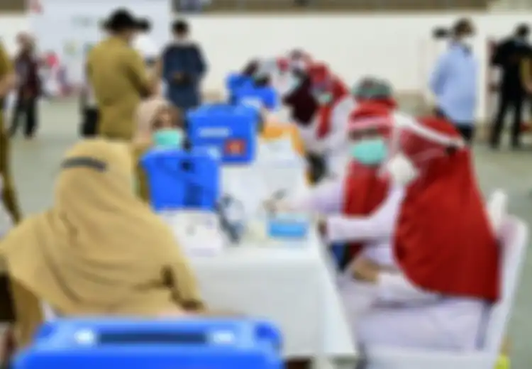 Bersabarlah, Walau Telah Dilakukan Vaksinisasi Covid-19 Massal, Butuh 7 Bulan Lagi Dunia Bisa Normal Lagi, Tapi Nasib Indonesia Lebih Suram Karena Fakta Ini