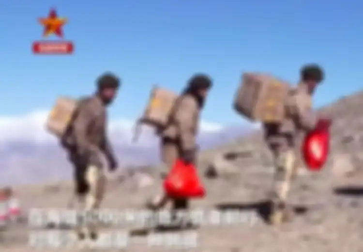 Militer China Memamerkan Pakaian Exoskeleton Prajurit Super Mereka yang Mampu Melipatgandakan Kekuatan di Pegunungan Terjal Setinggi 5.000 Meter
