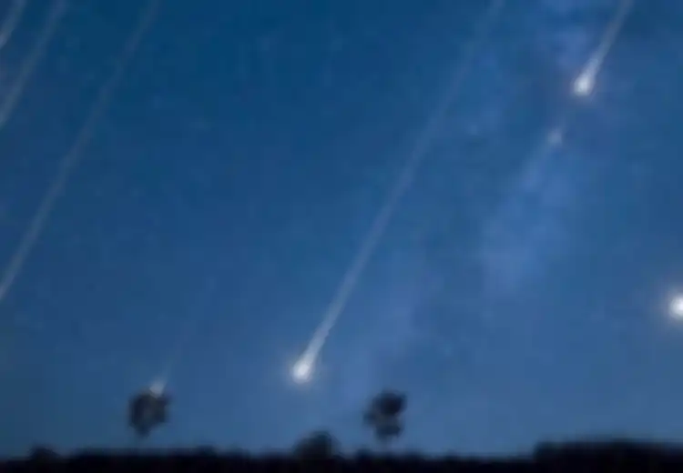 Hujan Meteor Leonid; Ini Firasat Lihat Meteor Menurut Primbon Jawa