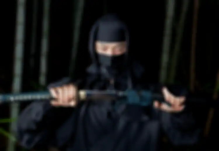 Berpenampilan Ninja dan Berbekal Katana, Pria Ini Nekat Serang Dua Tentara Amerika Seorang Diri, Endingnya Sungguh Tak Terduga