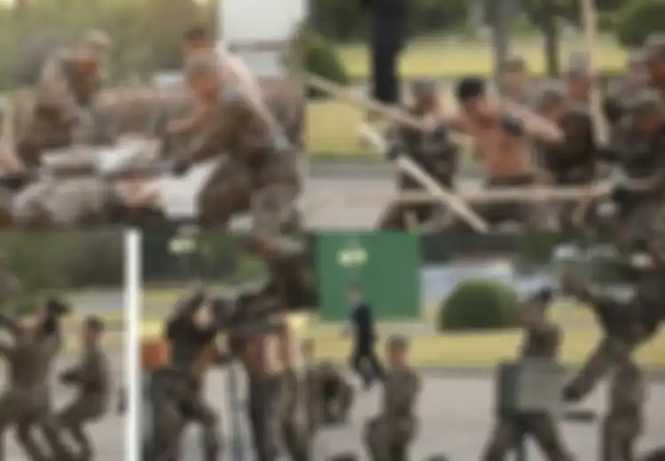 Termasuk Hantam Tubuh Sendiri dengan Palu, Kala para Tentara Korea Utara Lakukan Atraksi 'Debus' di Depan Kim Jong-Un, Ternyata Ini Tujuannya
