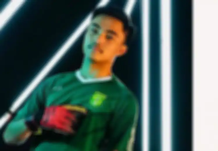 'Ya Allah, Dulu Saya Hampir Gagal Operasi Gara-gara Bapak Ini,' Kisah Mantan Kiper Timnas yang Nyaris Pensiun Dini Gara-gara Dokter Gadungan Elwizan Aminuddin