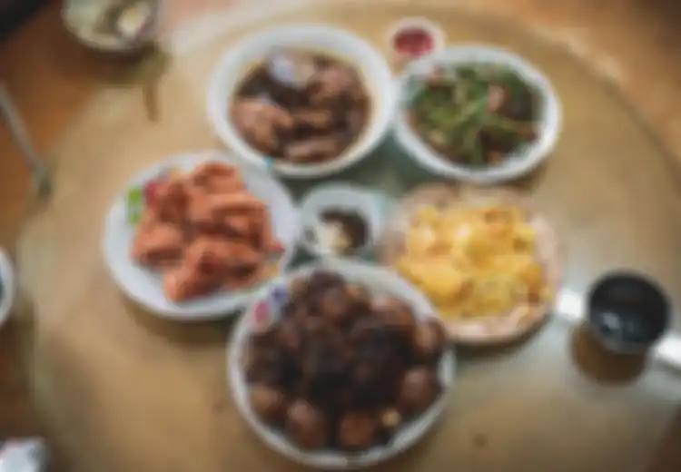 Makan Terlalu Banyak Saat Lebaran Idul Fitri? Awas, Kekenyangan Rupanya Tak Baik Bagi Kesehatan Kita