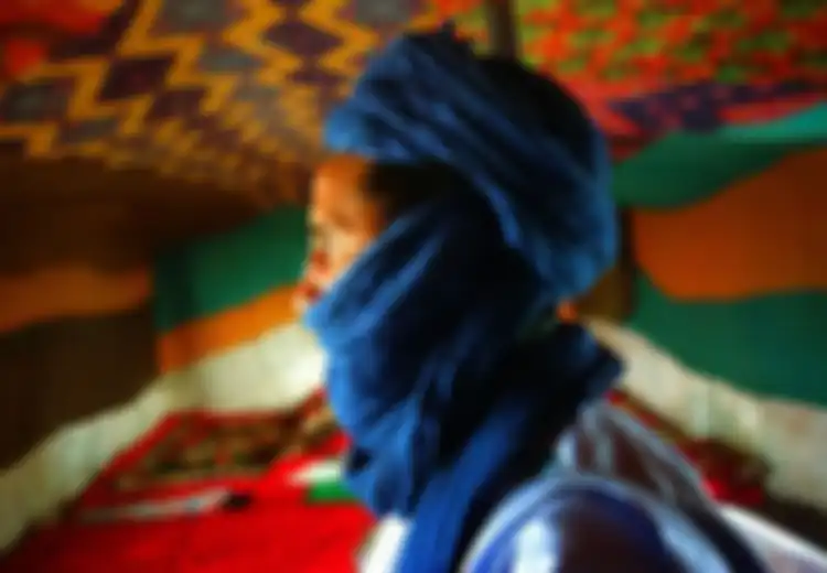 ‘Manusia Biru Gurun Sahara’, Mengenal Suku Tuareg, Para Prianya Punya Tradisi Tutupi Wajah Mereka dengan Kerudung Biru yang Tidak Pernah Dicopot Bahkan di Depan Anggota Keluarganya