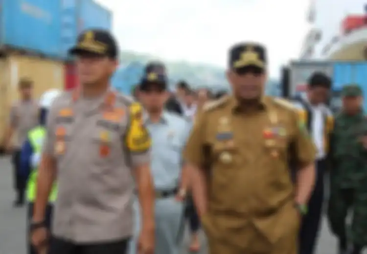 Pantas Berani Tantang Mahasiswa Duel, Gubernur Maluku Murad Ismail Ternyata Pernah Nyatakan Perang pada Menteri Paling Disegani Ini, Video Istrinya Joget Pernah Viral