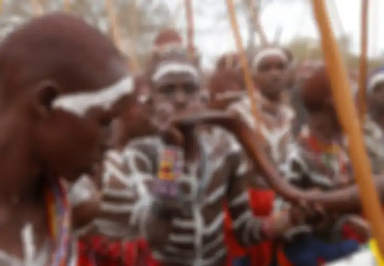 ‘Il Mirisho’, Ritual Inisiasi Kedewasaan Anak Laki-laki Suku Maasai  Kenya, Susu dan Bir Disemprotkan pada Mereka Setelah Habiskan Malam di Semak Belukar yang Kering