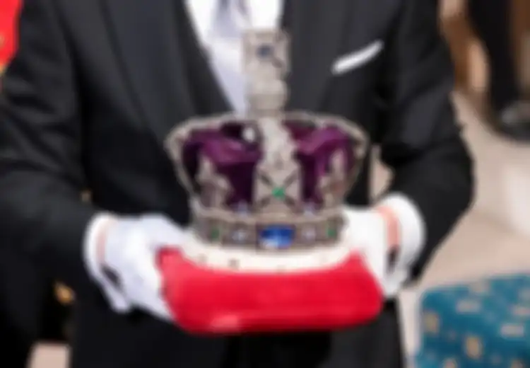 Dianggap Bawa Kutukan, Kisah Batu Misterius pada Mahkota Kerajaan yang Akan Dipakai Raja Charles III