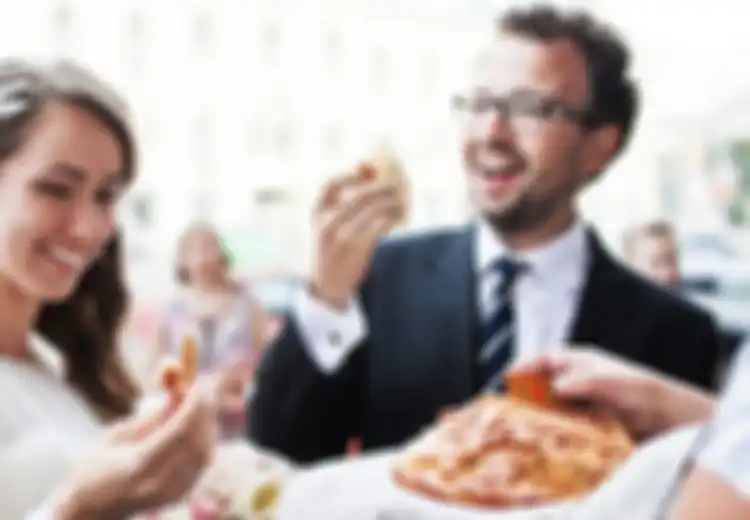 Ritual ‘Sajian Roti dan Garam’ dalam Tradisi Pernikahan Rusia, Apa Maksudnya?