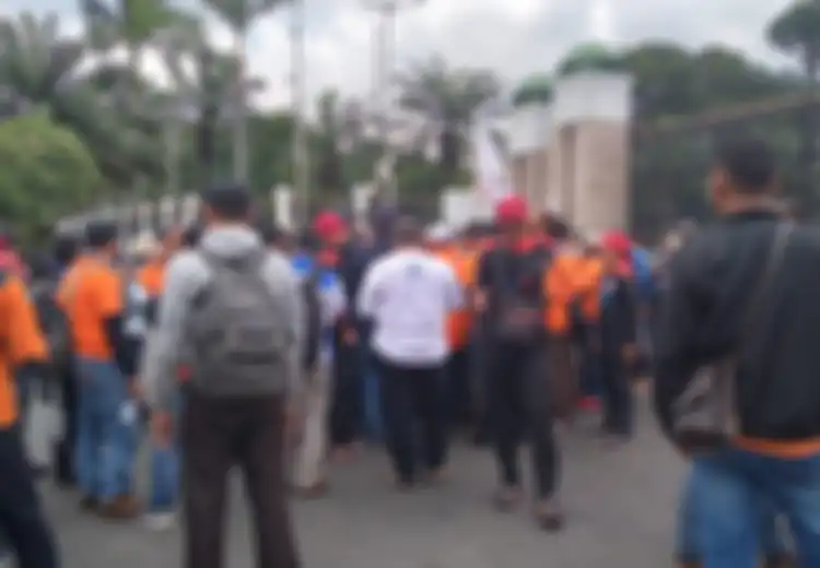 Peranan Organisasi atau Kelompok yang Menjadi Kekuatan Infrastruktur Politik dalam Sistem Politik Indonesia