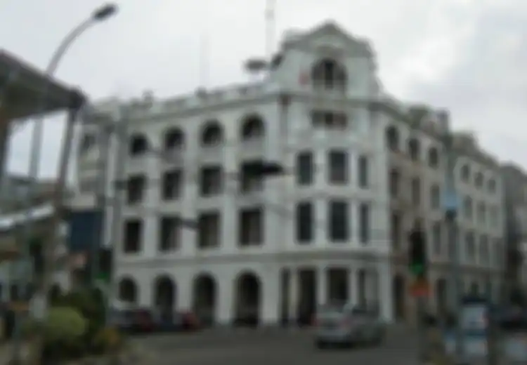 Berusia 1 Abad Inilah  Sejarah Bangunan Megah Gedung London Sumatera!