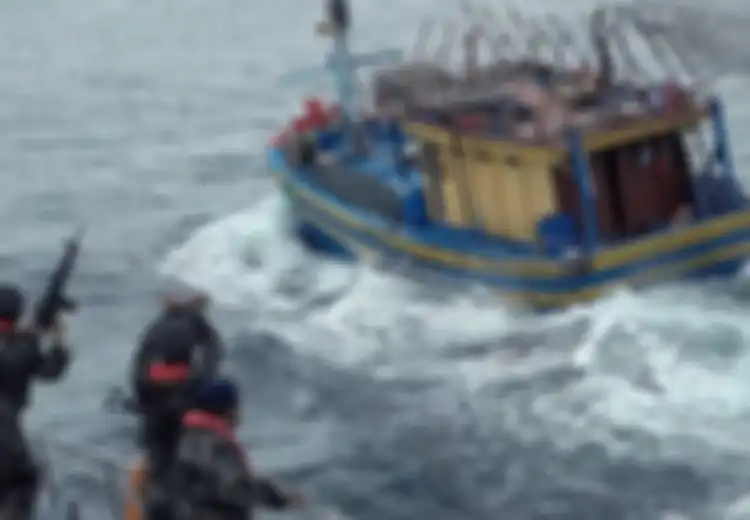 Bagaimana Upaya Pemerintah Indonesia dalam Menjaga Keamanan dan Pertahanan di Jalur Laut?