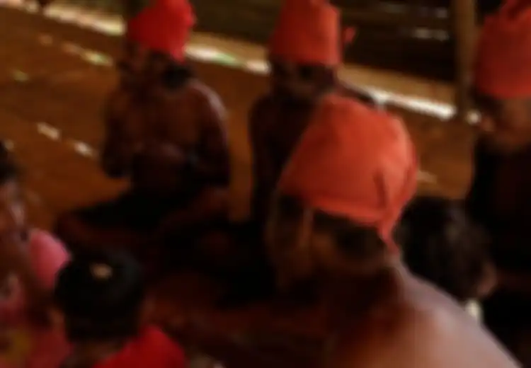 Inilah Tradisi Ekstrem Suku Naulu, Mengawetkan Mayat dengan Daun Sirih