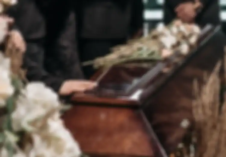 Benarkah Justru Pertanda Bagus? Mimpi Ayah Meninggal Pertanda Apa?