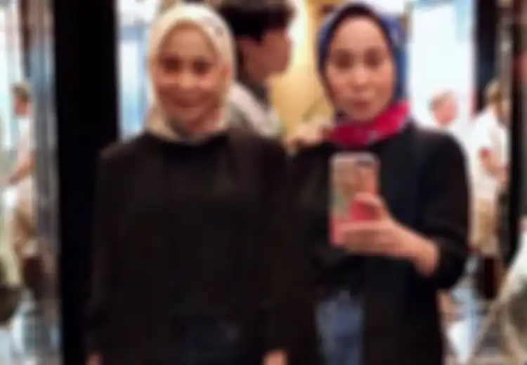 Sudah Setahun Tak Bisa Ditangkap, Benarkah Ada Sosok 'Yang Lindungi' Rihana-Rihani Si Penipu Preorder iPhone?