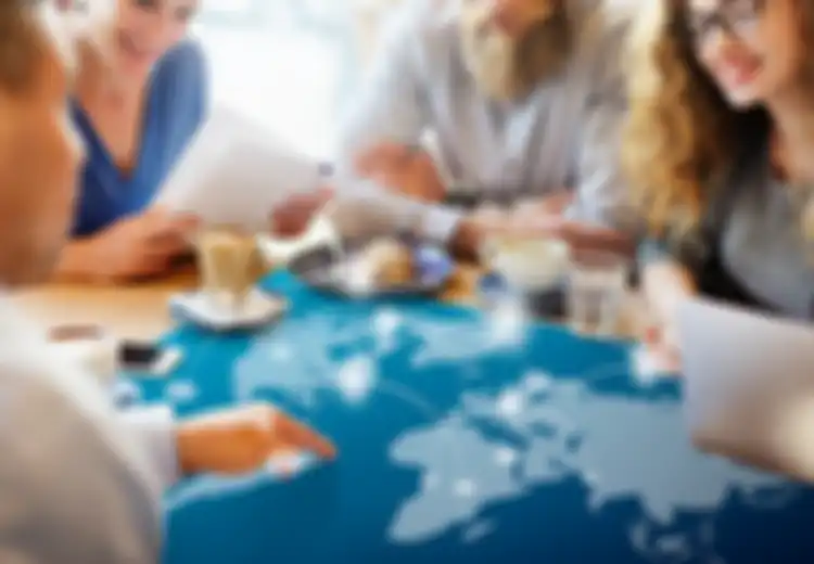 Bagaimana Sebaiknya Sikap Kita dalam Menghadapi Tantangan Kehidupan Global?