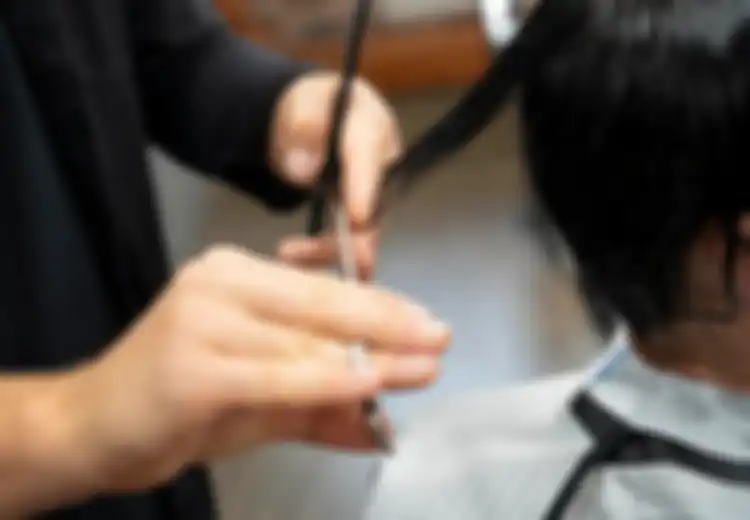 Arti Mimpi Potong Rambut Pendek, Bakal Untung atau Justru Buntung?