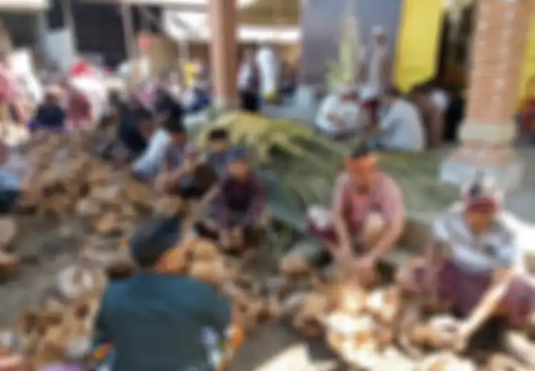 Inilah Kegiatan Gotong Royong yang Dilakukan Tradisi Ngayah di Bali