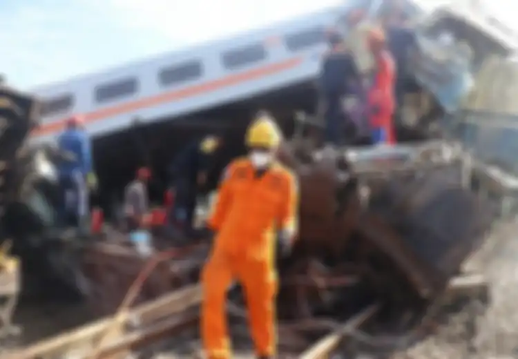 Tabrakan KA Turangga Dan KA Bandung Raya, Ini Tips Memilih Tempat Duduk Paling Aman Di Kereta Api