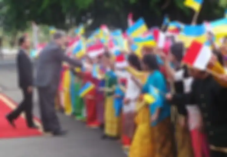 Tuliskan Keberagaman Kebudayaan Berdasarkan Atas Unsur Bahasa, Ras-Suku Bangsa, Religi, Dan Seni?